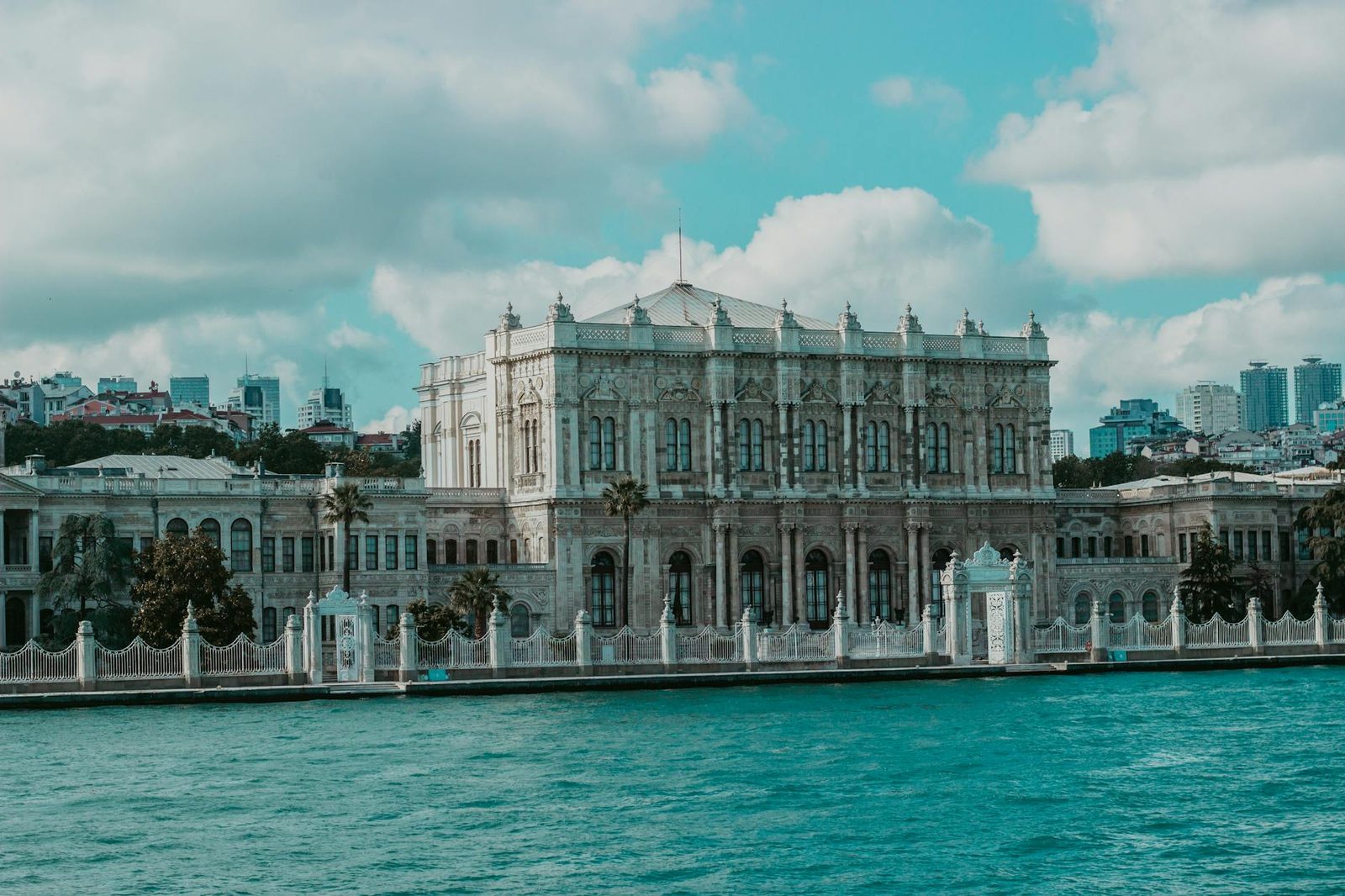 Dolmabahce Palace And Harem Skip The Line Ticket With Audio 